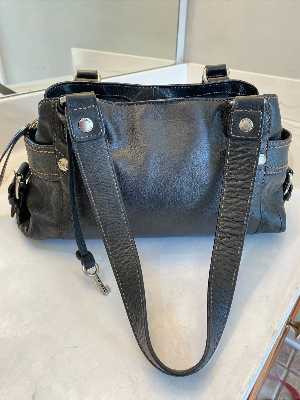 Vintage Fossil Satchel great condition clean interior medium size real leather